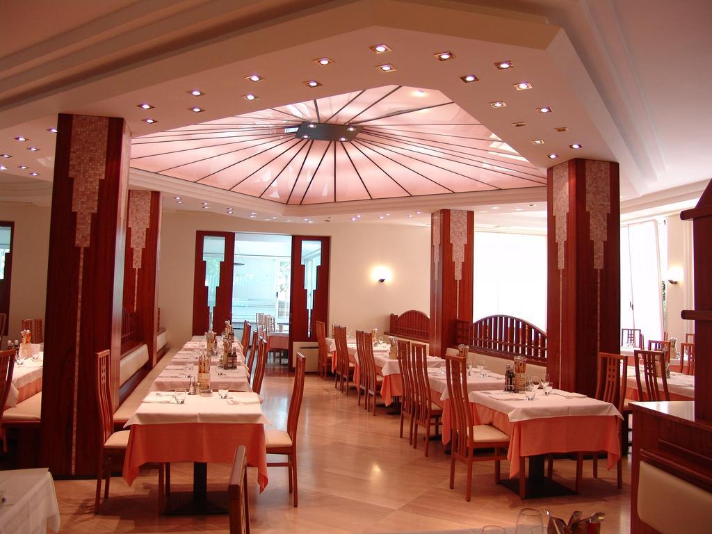 Hotel Excelsior Червия Экстерьер фото