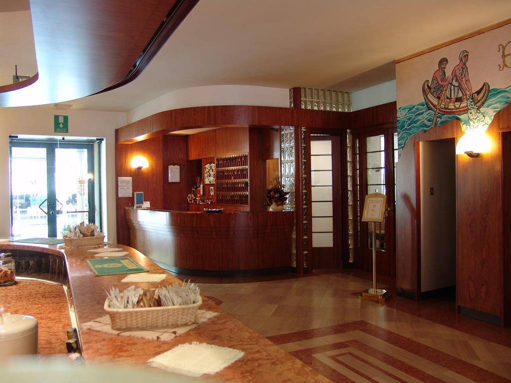 Hotel Excelsior Червия Экстерьер фото